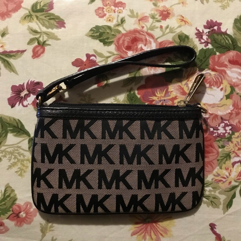 Michael Kors Wristlet